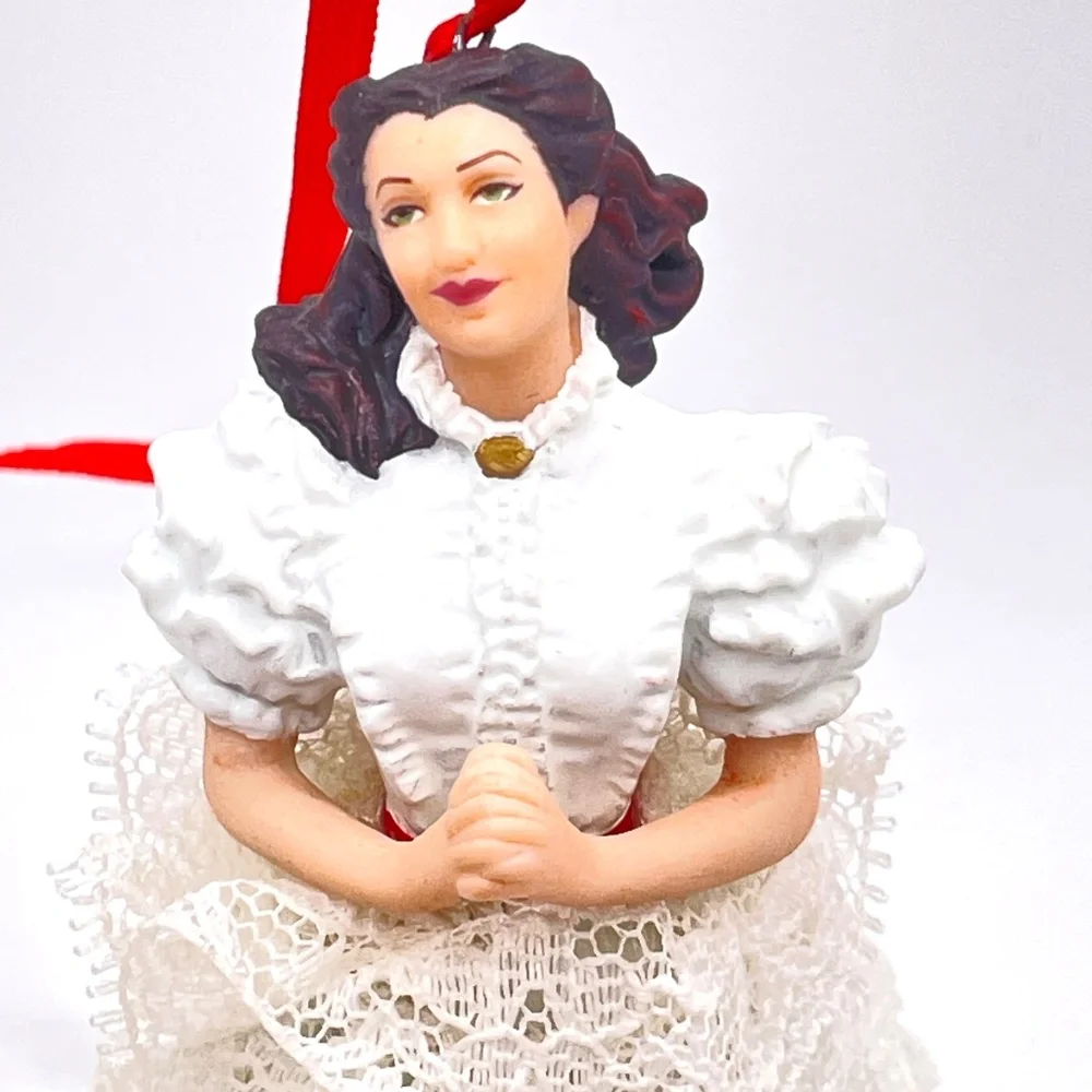 Hallmark 2002 Scarlett O'Hara Keepsake Ornament IN BOX